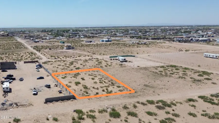 3 Bayport Avenue, Horizon City, TX 79928 - #3