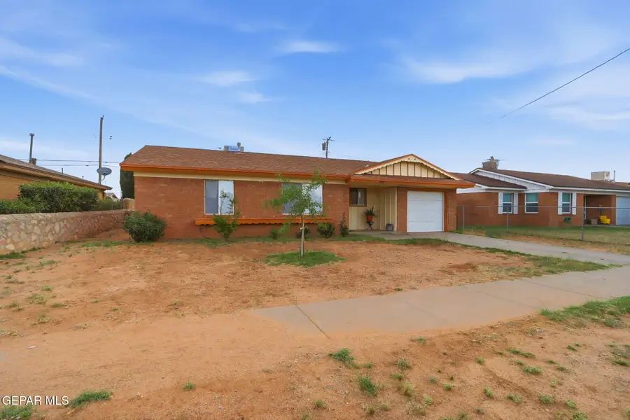 5620 Calgary Avenue, El Paso, TX 79924 - #3