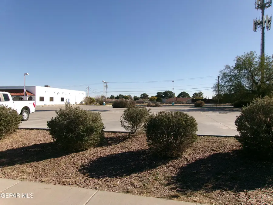 3026 Trawood, El Paso, TX 79936 - #3
