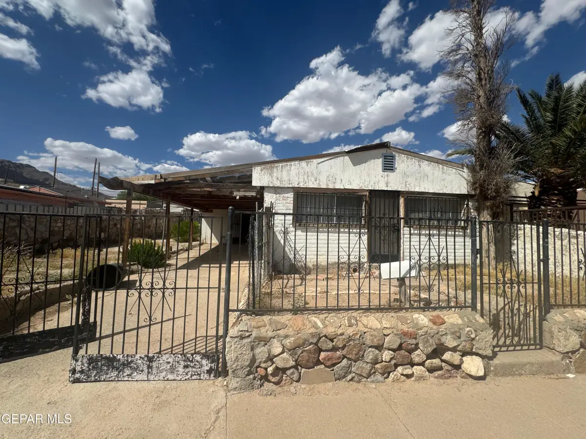 2623 Hamilton Avenue, El Paso, TX 79930 - #1