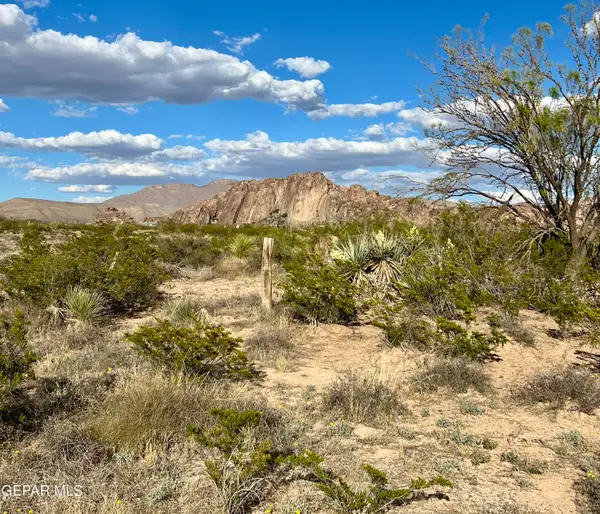 17500 Lemuel Circle, El Paso, TX 79938