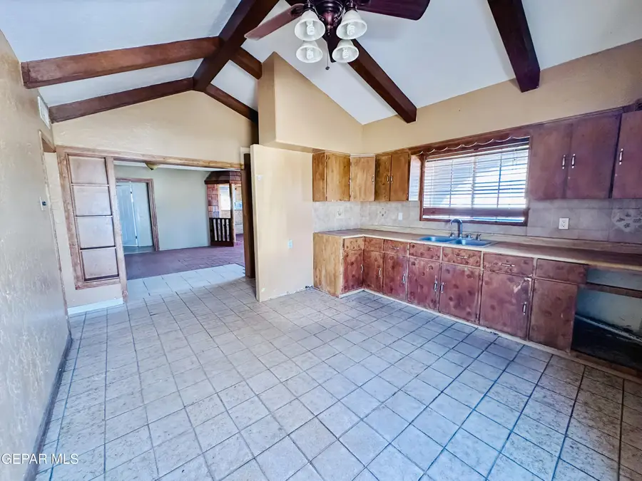 321 2nd Street, Sunland Park, NM 88063 - #2