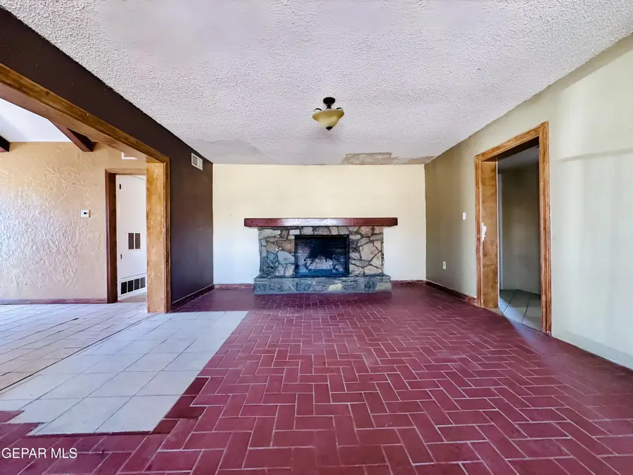 321 2nd Street, Sunland Park, NM 88063 - #3