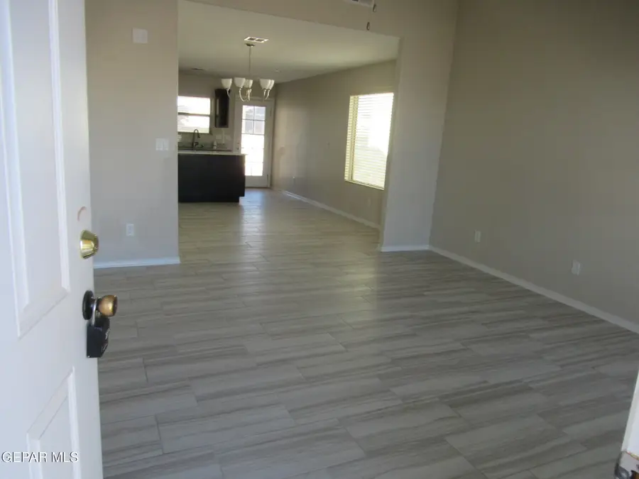 13852 Summer Story Avenue, El Paso, TX 79928 - #2