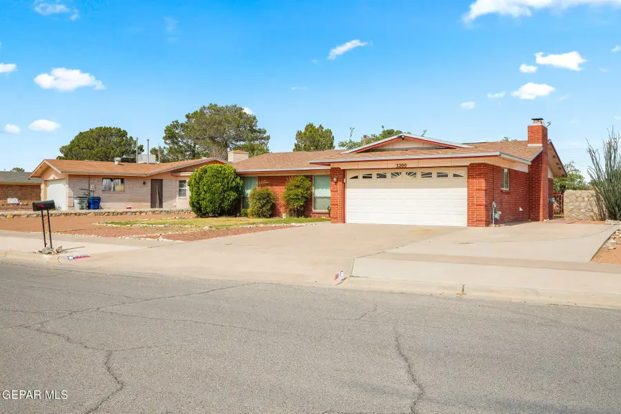 3200 Slocum Street, El Paso, TX 79936 - #2