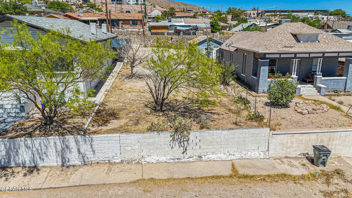 2111 Tremont Avenue, El Paso, TX 79930 - #1