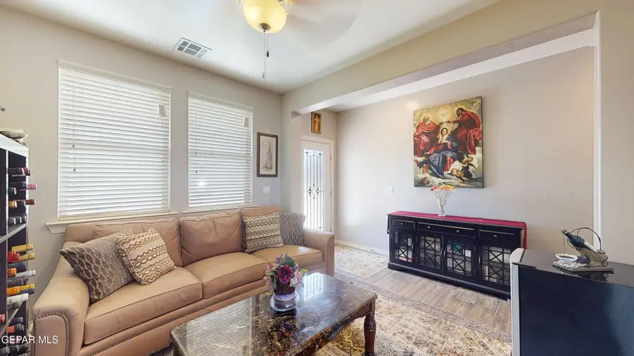 129 N Manzanita Drive, El Paso, TX 79928 - #2