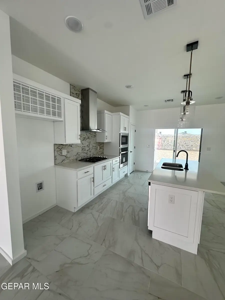 15132 Endurance Avenue, El Paso, TX 79938 - #3