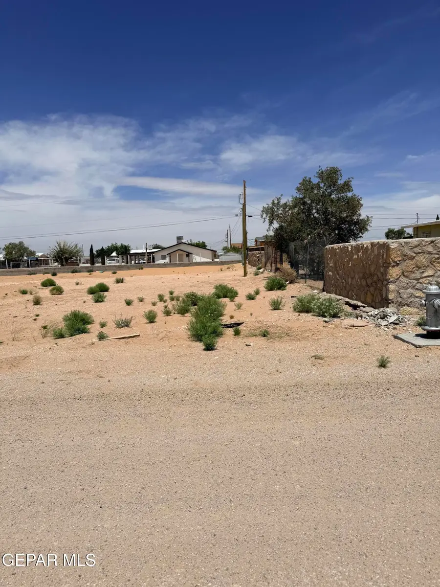15569 Ury Street, El Paso, TX 79928 - #3
