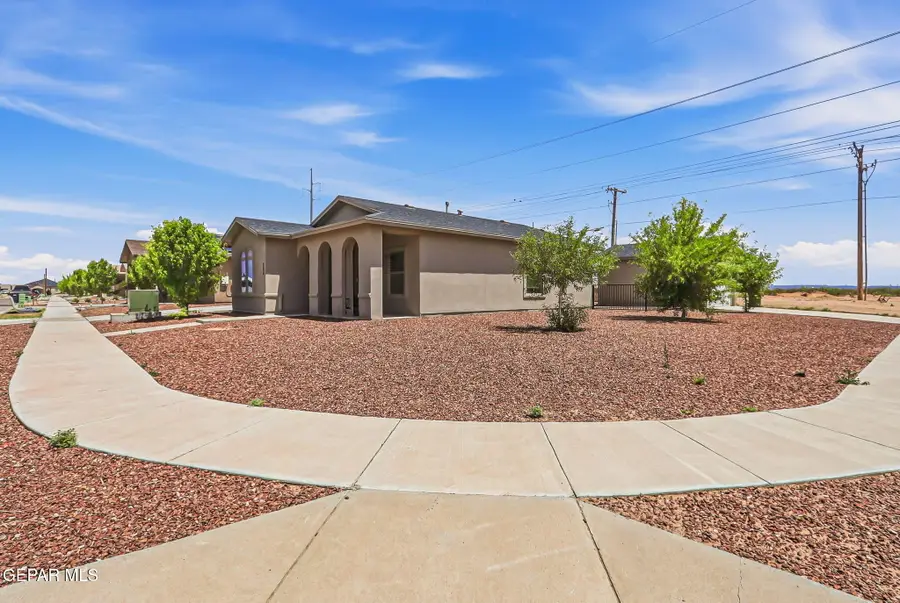 204 Dora Baltea Place, Horizon City, TX 79928 - #2