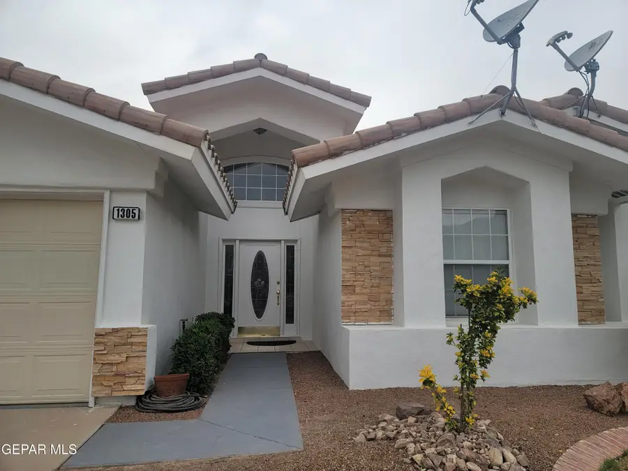 1305 Trail Ridge Drive, El Paso, TX 79912 - #3