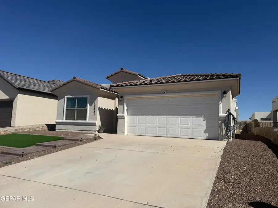 13841 Paseo Central Avenue, Horizon City, TX 79928 - #2