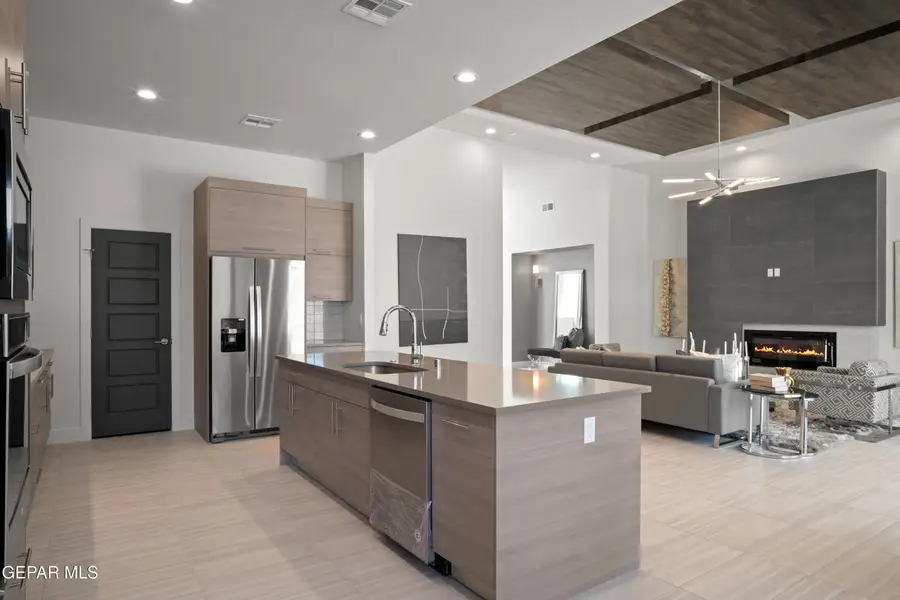 1860 War Path Drive, El Paso, TX 79911 - #2