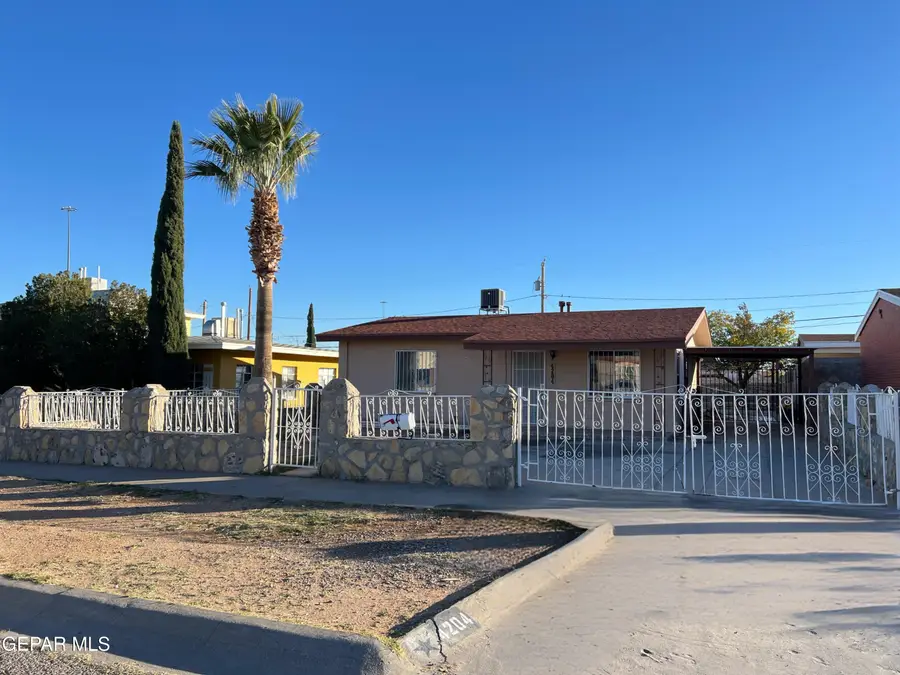 4204 Flory Avenue, El Paso, TX 79904 - #3