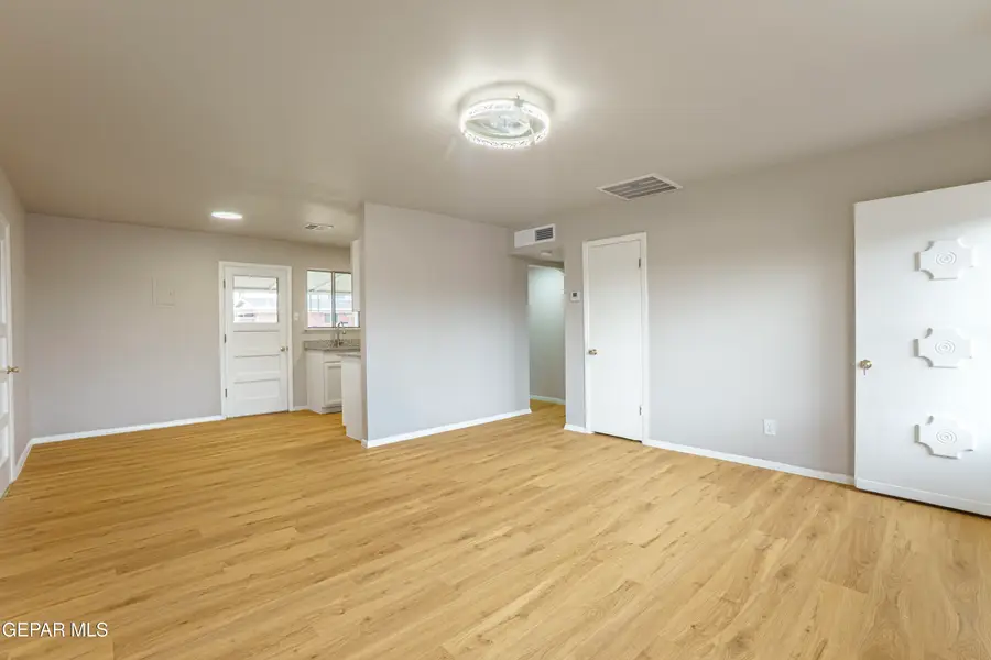5633 Arrowhead Drive, El Paso, TX 79924 - #2