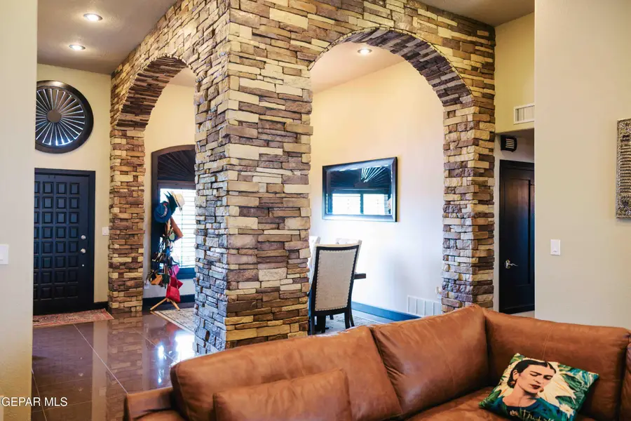 1460 Pioneer Ridge Drive, El Paso, TX 79912 - #3