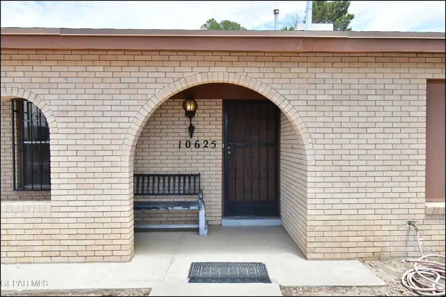 10625 Lakewood Avenue, El Paso, TX 79935 - #2