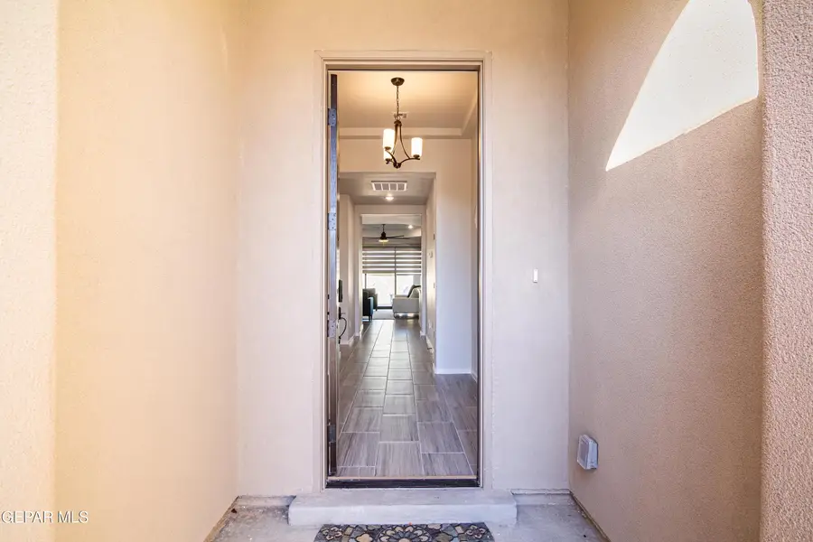 864 Via Glorieta, Sunland Park, NM 88063 - #3