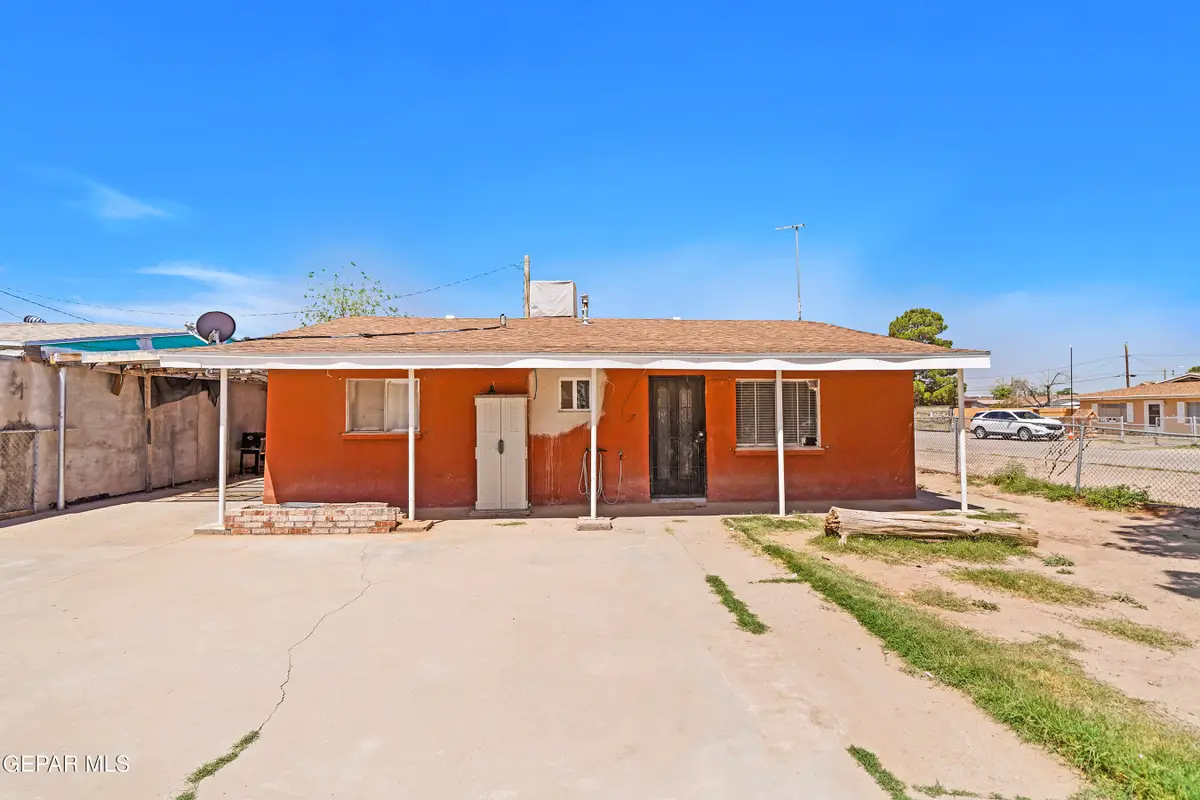 880 Delhi Drive, Socorro, TX 79927 - #1