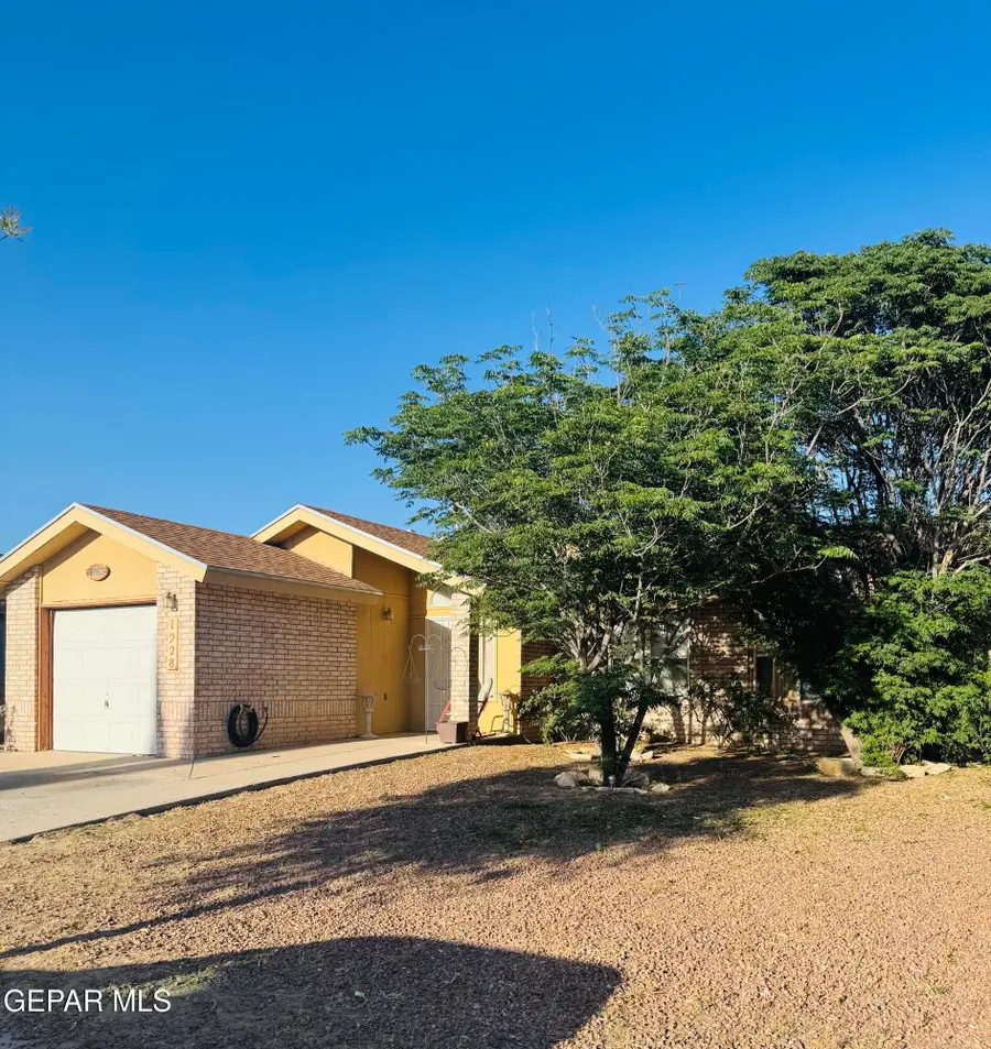 1228 Colina De Oro Street, Horizon City, TX 79928 - #3
