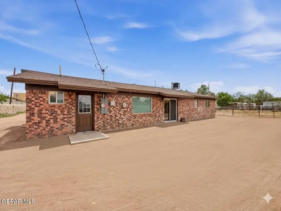 565 Gallagher Street, El Paso, TX 79915 - #2