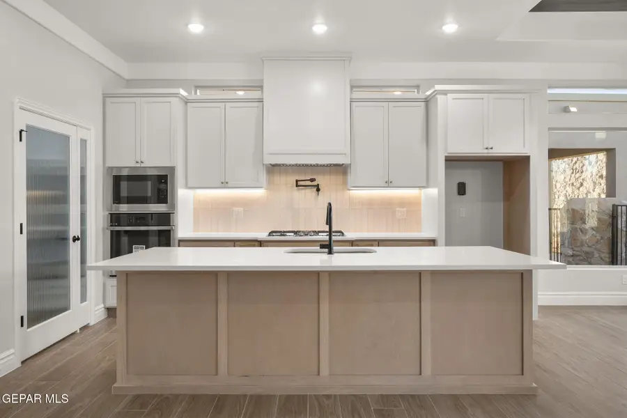 532 Paseo De La Reina Street, El Paso, TX 79928 - #2