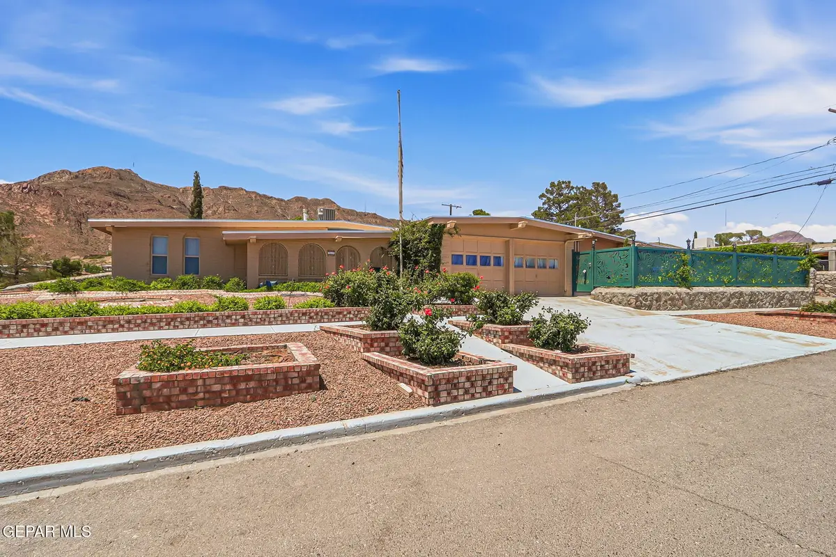 2629 Mountain Avenue, El Paso, TX 79930 - #1