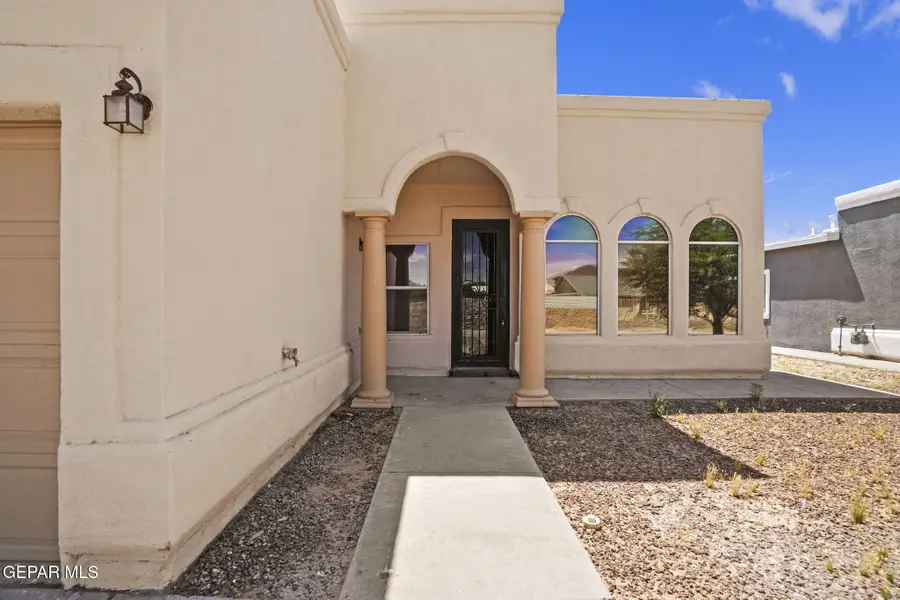 813 Desert Bush Drive, Horizon City, TX 79928 - #2
