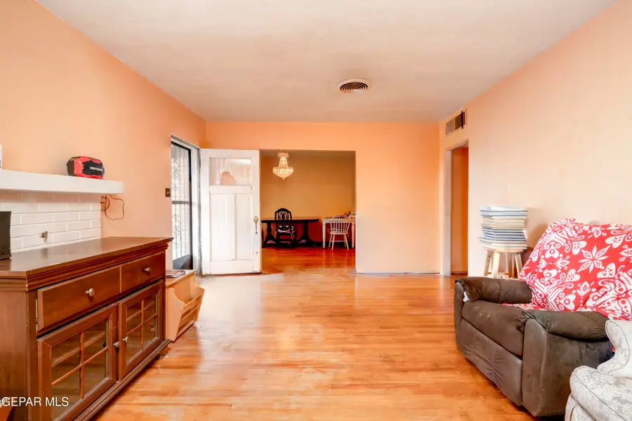 2531 Copper Avenue, El Paso, TX 79930 - #3