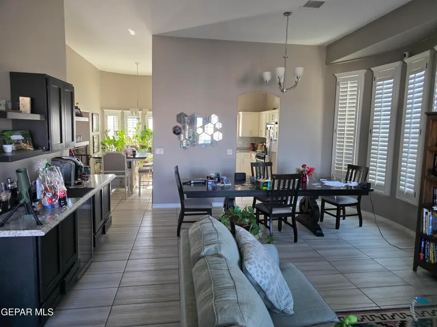 953 Boscobel Street, El Paso, TX 79928 - #3