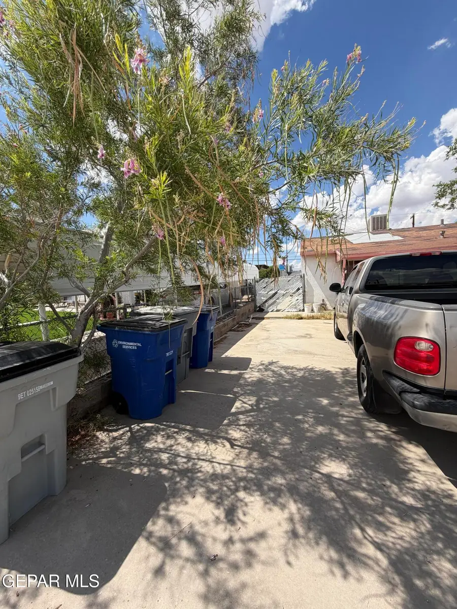 3905 Mcconnell Avenue, El Paso, TX 79904 - #3