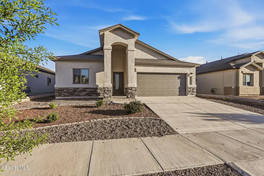 13680 Lago Vista Avenue, Horizon City, TX 79928 - #2