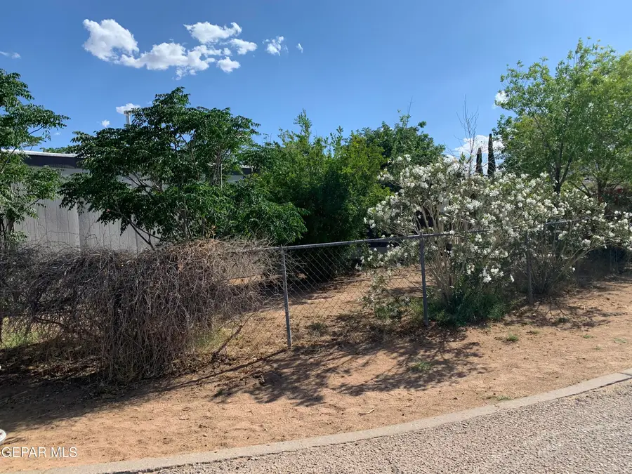 5837 Sunny Vale Circle, El Paso, TX 79924 - #3