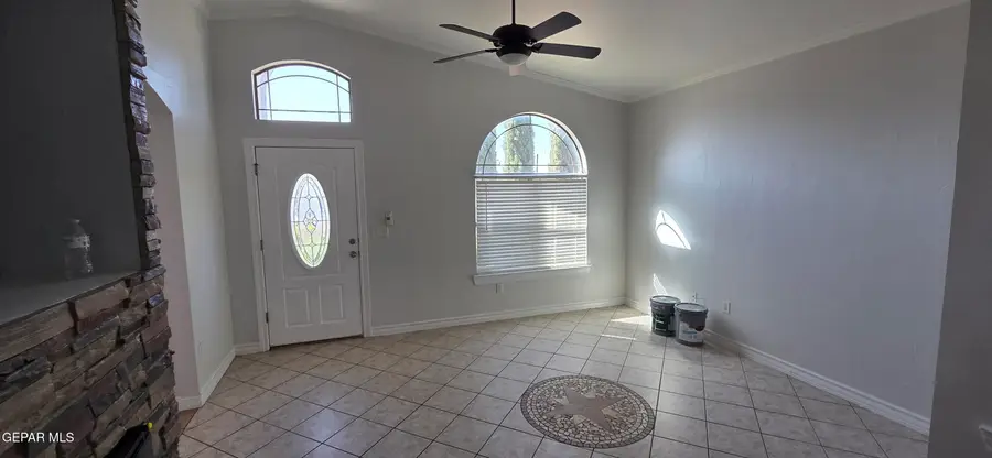 300 Horizon View Drive, Horizon City, TX 79928 - #2