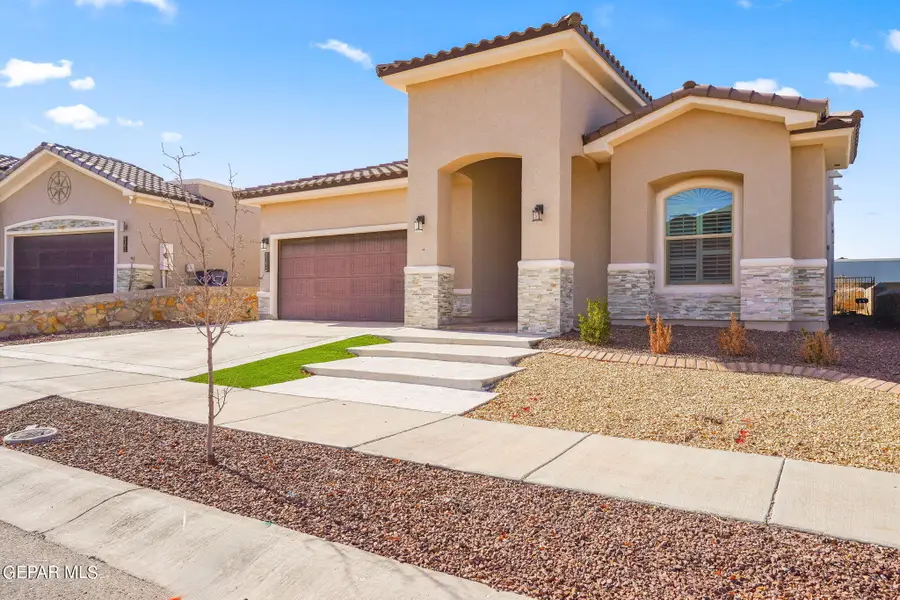 2195 Enchanted Crest Drive, El Paso, TX 79911 - #2