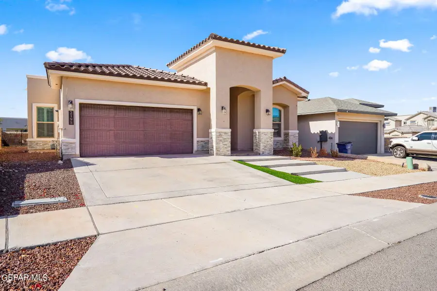 2195 Enchanted Crest Drive, El Paso, TX 79911 - #3