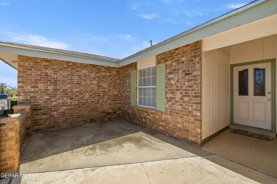 4316 Loma De Luna Drive, El Paso, TX 79912 - #3
