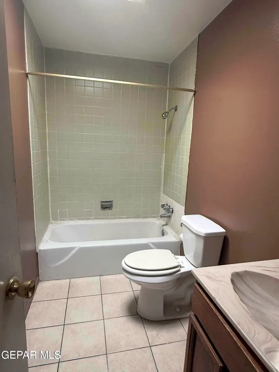 6400 Edgemere Boulevard #80, El Paso, TX 79925 - #3