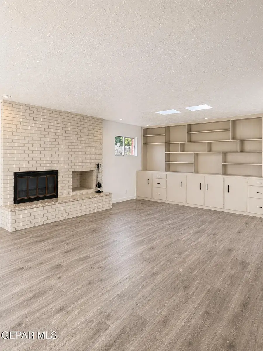 10305 Alcan Street, El Paso, TX 79924 - #3
