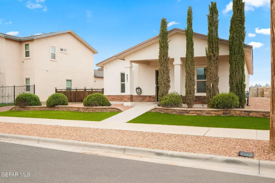 221 Lago Maggiore Street, Horizon City, TX 79928 - #2