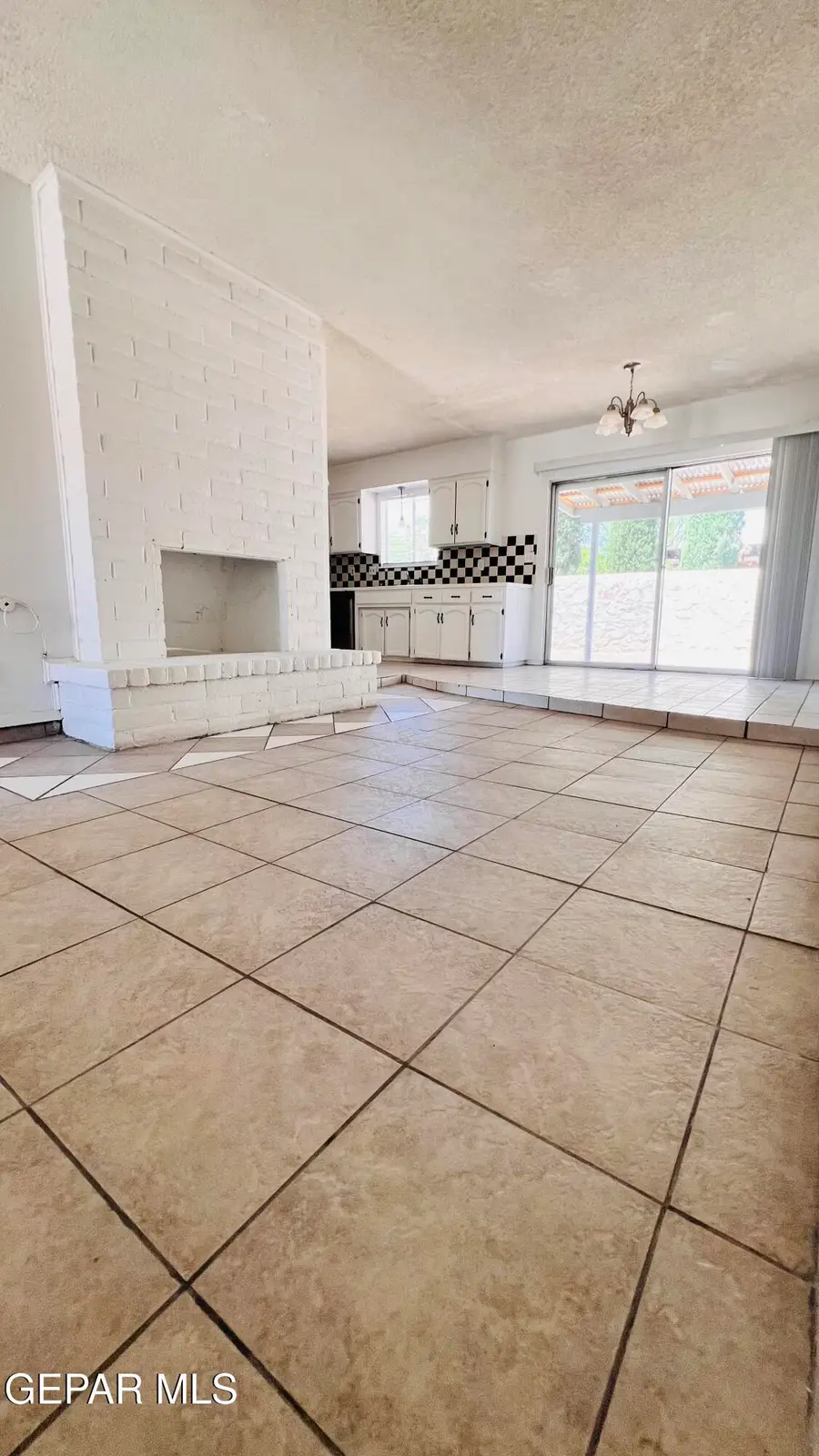 5530 Oakbriar Circle, El Paso, TX 79932 - #3