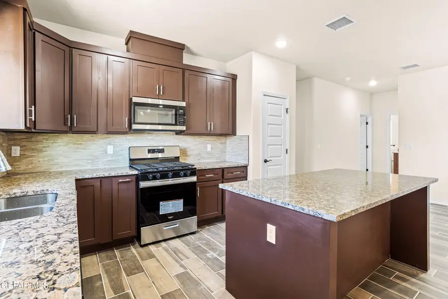 871 Country Club Road #4D, El Paso, TX 79932 - #2