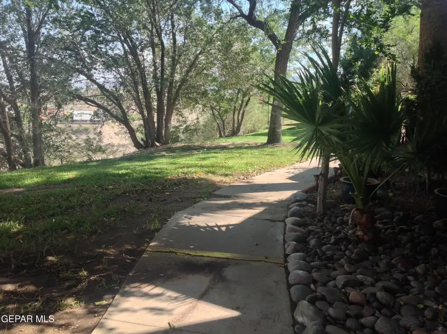224 Maricopa Drive, El Paso, TX 79912 - #3