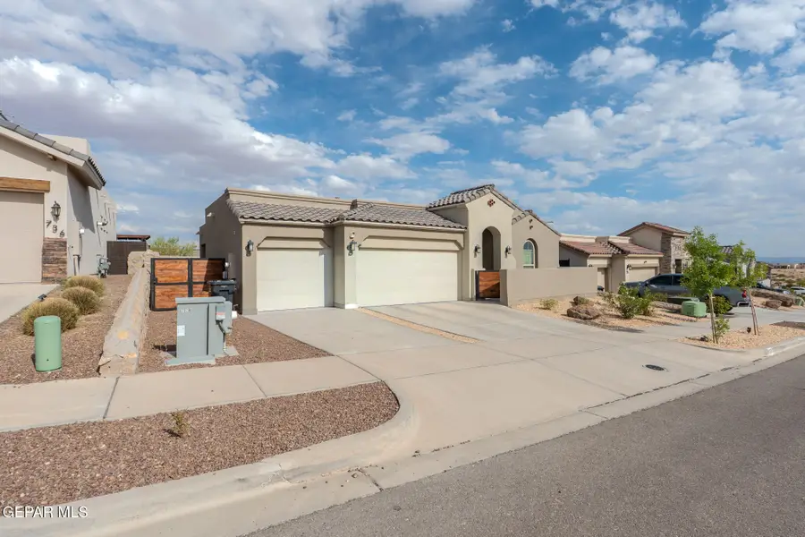 732 Chatham Place, El Paso, TX 79928 - #2