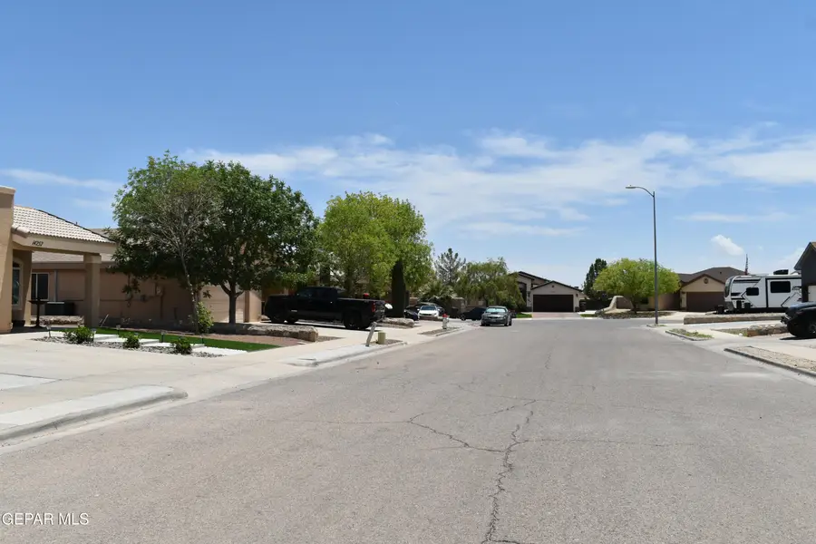 14248 Desert Mesquite Drive, Horizon City, TX 79928 - #2