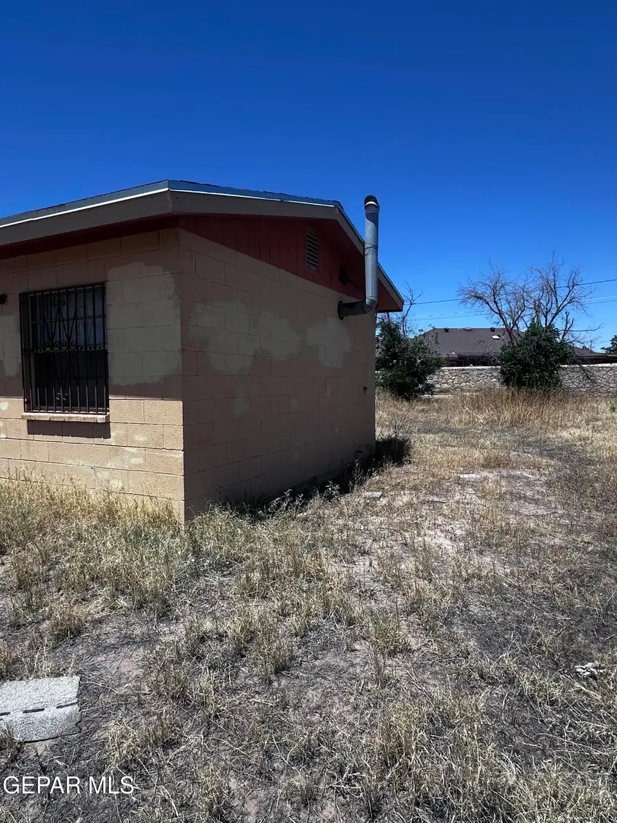 125 Ensenada Way, Socorro, TX 79927 - #3