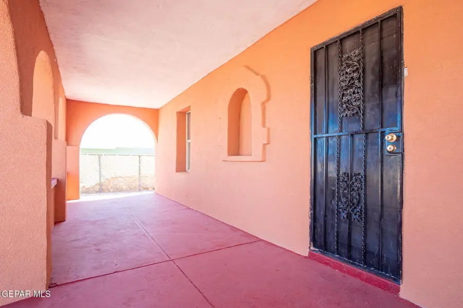 2610 Jefferson Avenue, El Paso, TX 79930 - #3