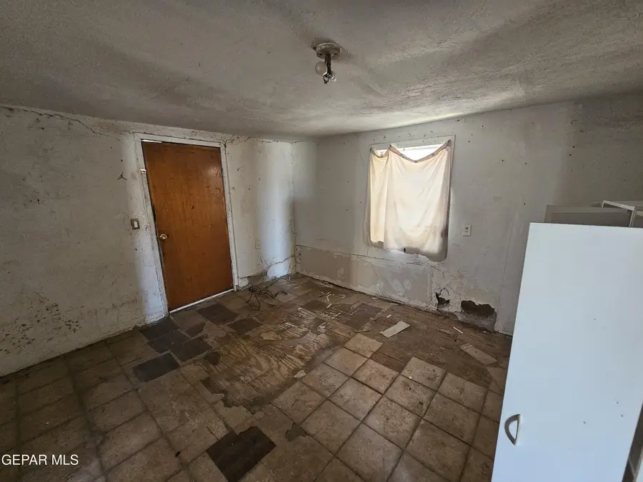 645 E Chestnut Avenue, Las Cruces, NM 88001 - #3