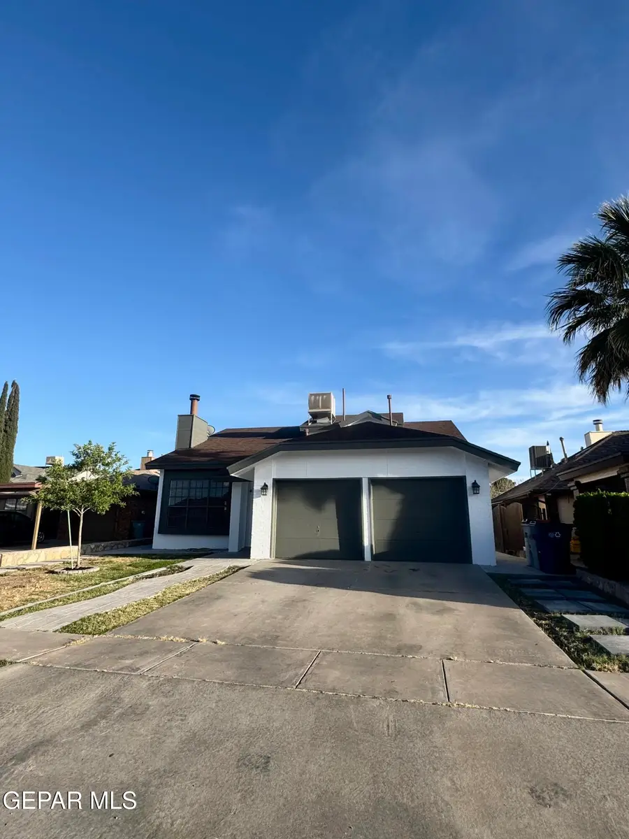 3550 Broken Arrow Drive, El Paso, TX 79936 - #3