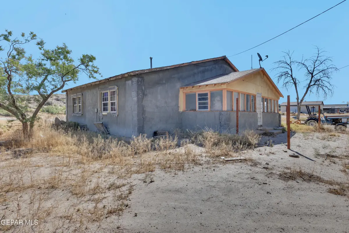 598 Pendale Road, El Paso, TX 79936 - #1